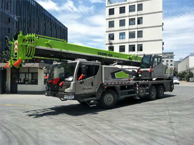 蔡甸区跨街广告牌的高空安装注意事项