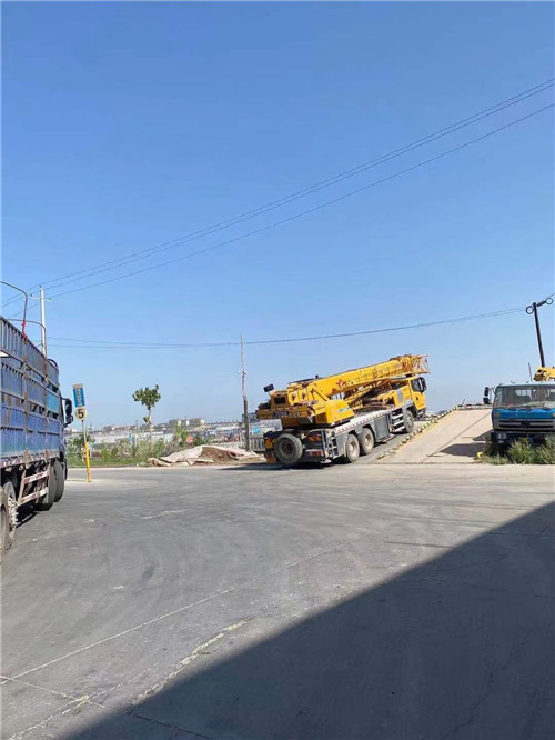 蔡甸区25吨吊车的租赁价格大概是多少？